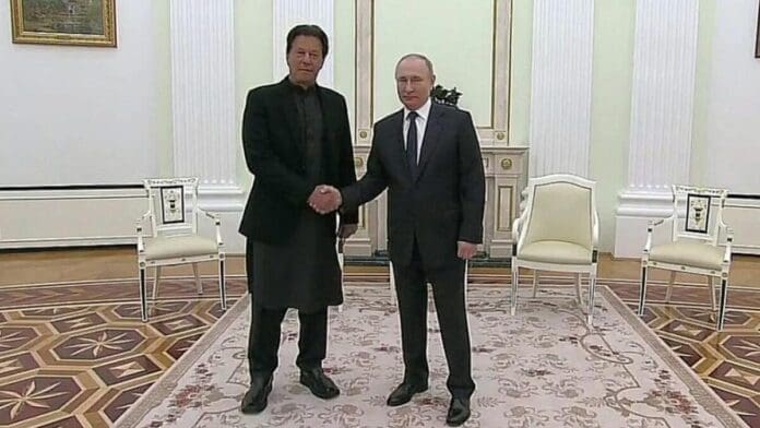 Imran Khan Shakes Hands With Putin